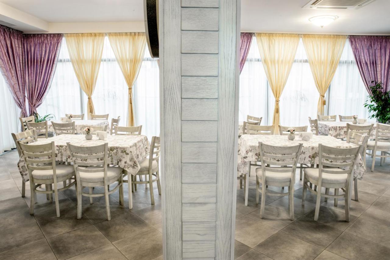 Astrea Deluxe Hotel Chissarja